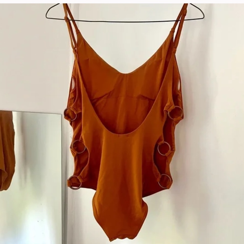 Aeries scoop back open side one piece bathing suit - Picture 2 of 6